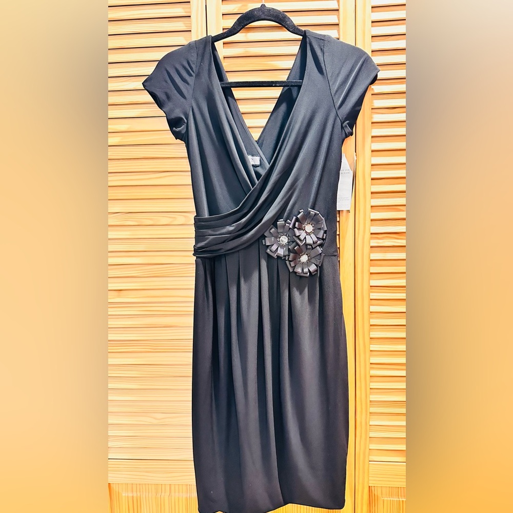 Anne Klein stretchy  Black Maxi Dress with Floral Detail fits Size 2/4/6 S/M